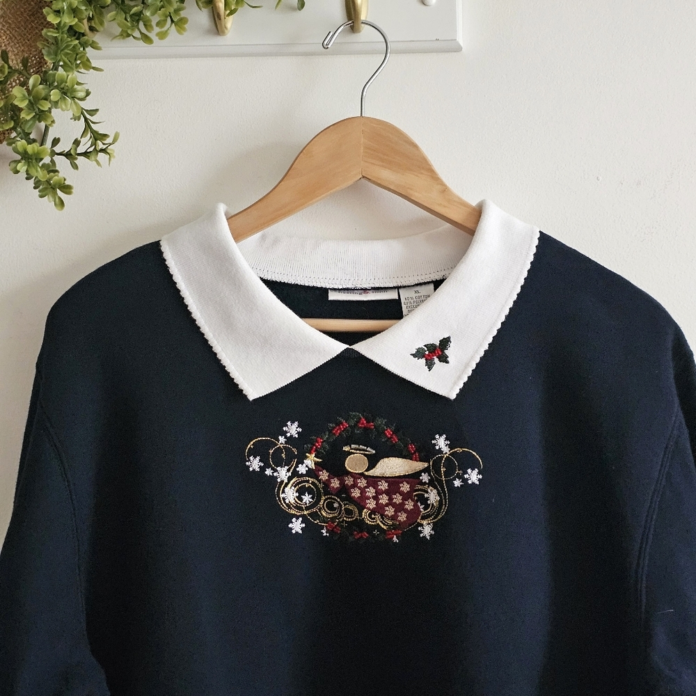 90s Hastings & Smith Embroidered Christmas Sweatshirt XL Angel Holly Collar Navy - Picture 2 of 10